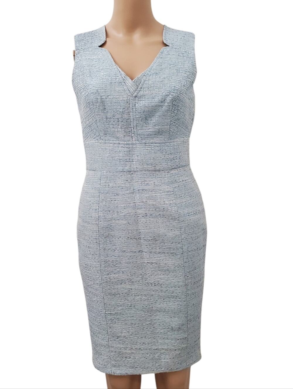 Carolina Herrera Pale Blue Tweed V-Neck Midi Sheath (US 2)